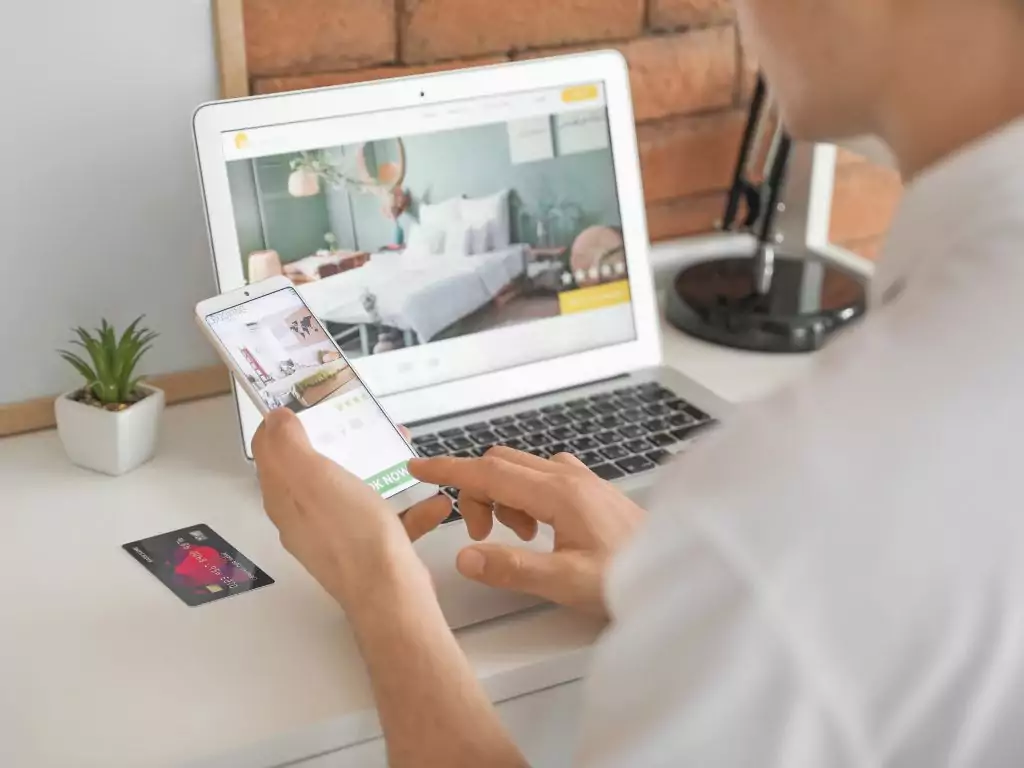 Attirer des clients sur son site peut permettre aux hôteliers ou propriétaires de gîtes ou de maisons d'hôtes d'augmenter les réservations directes